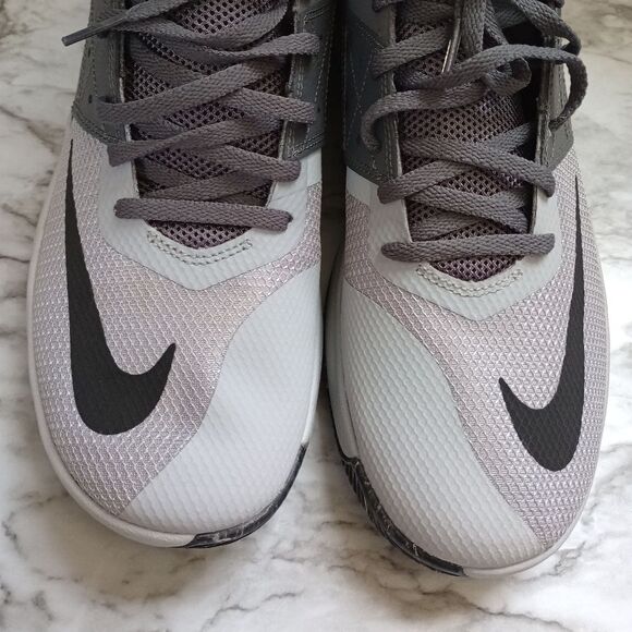 Nike Fly By II Grey/Light Grey Size 10 - Picture 10 of 16